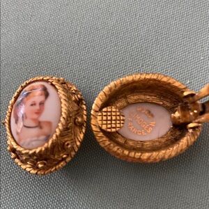 Limoges Gold Filigree earrings with Intricate Detailing